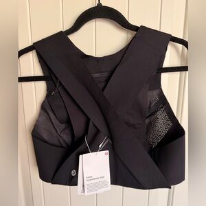 🍋Lululemon Hydration Vest with Storage Pockets